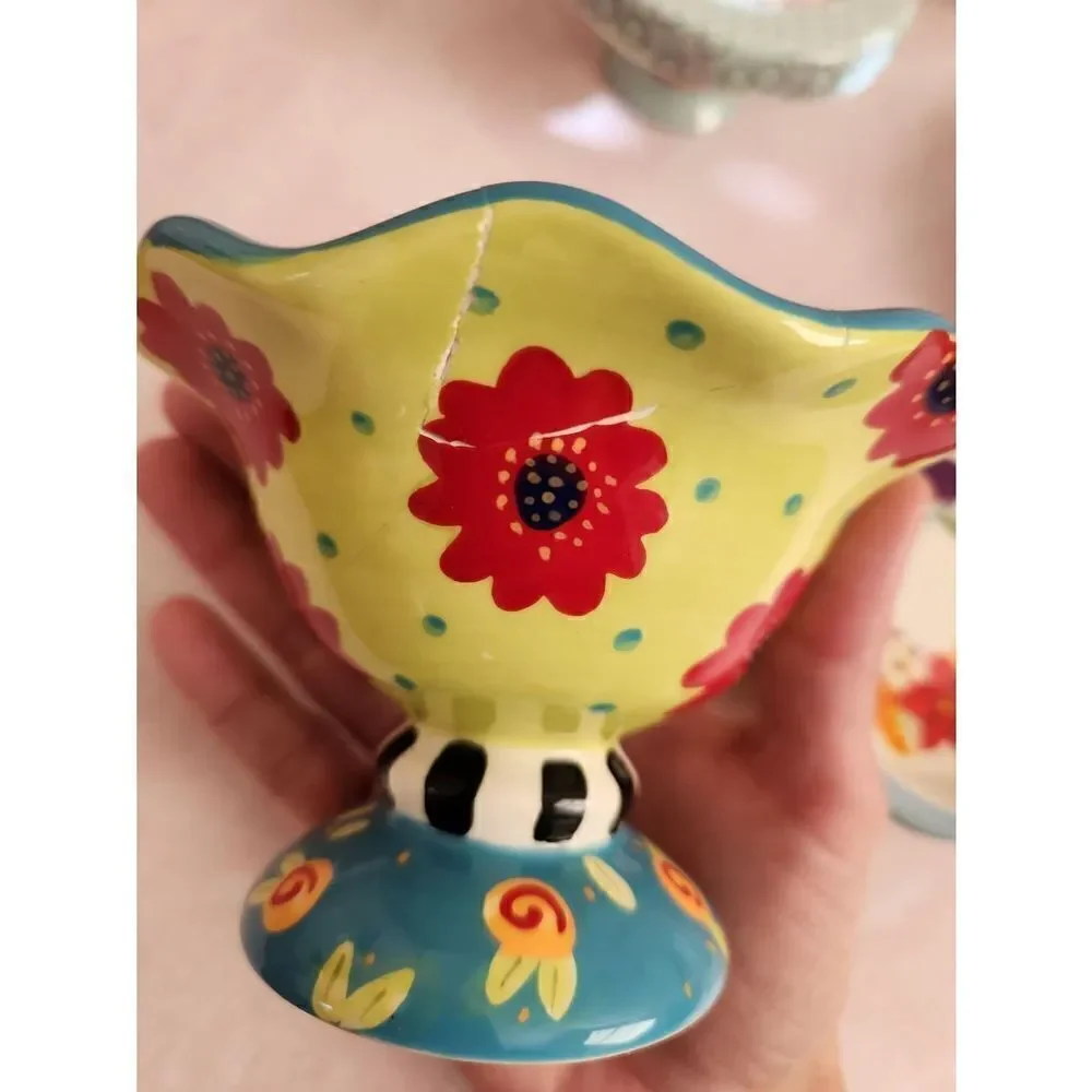 Julia Minasian ceramic cupcake stands pioneer women mini pie plate bundle Joyce